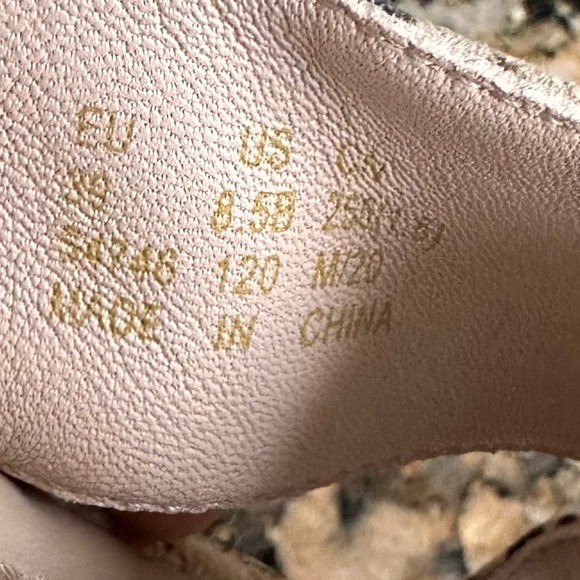 New Stuart Weitzman Roza Sandal - Picture 9 of 11